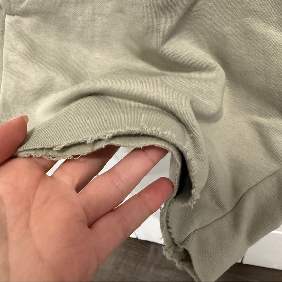 Gymshark Green Cutoff Sweat Shorts - Picture 3 of 12